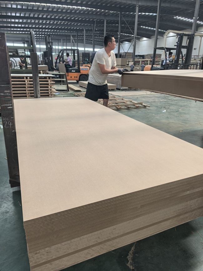 PLAIN MDF 1220X3050X18MM suppliers